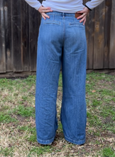 Load image into Gallery viewer, The Lennon Wide-Leg Jeans